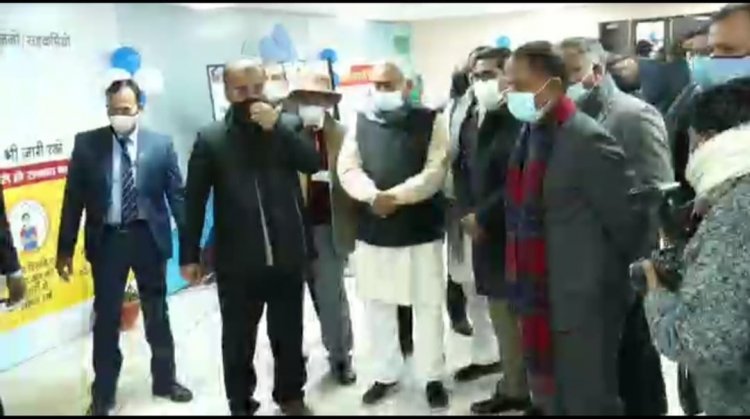 IGIMS हॉस्पिटल में मुख्यमंत्री नीतीश कुमार वेक्सिनेशन के शुभारंभ के समय मौजूद रहें|
