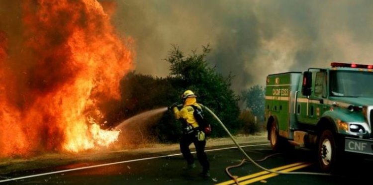 अमेरिका में आग लगने से 14 लाख एकड़ इलाका हुआ तबाह