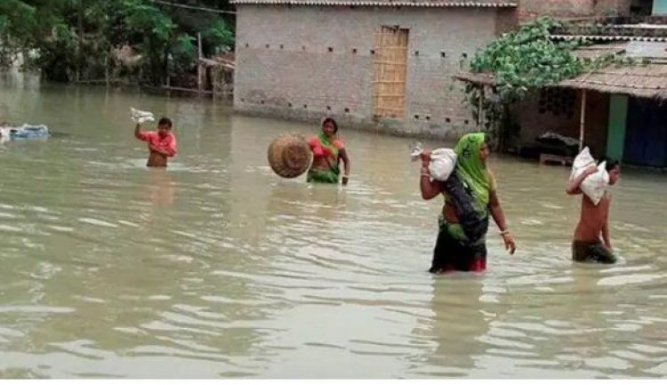 बिहार बाढ़: गंगा ने पटना में दिखाया रौद्र रूप, तेजी से बढ़ रहा है सोन और पुनपुन का पानी