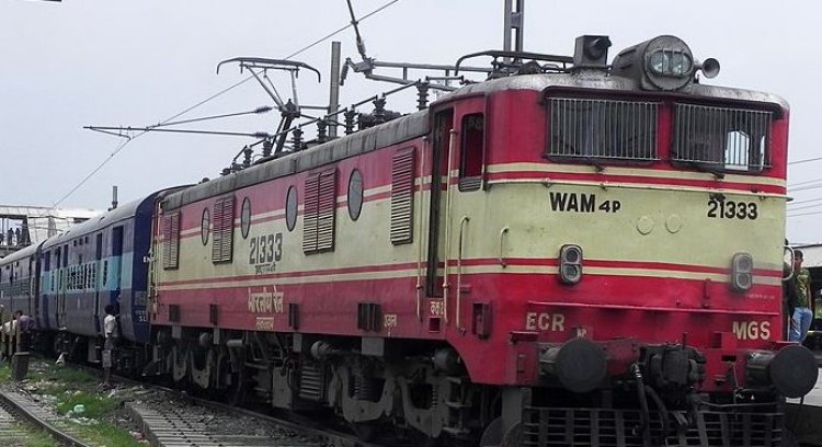 पटना-हटिया एक्सप्रेस ट्रेन में डकैती
