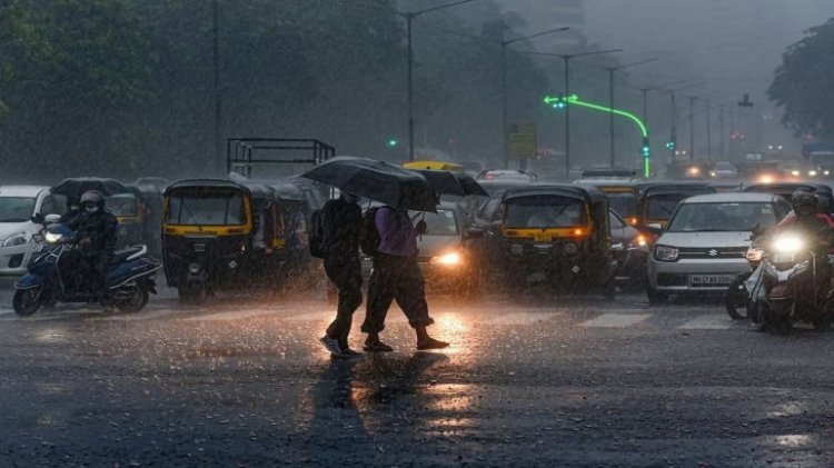 Delhi Weather: हिमाचल, उत्तराखंड और राजस्थान समेत इन राज्यों में भारी बारिश के आसार, IMD ने जारी किया अलर्ट