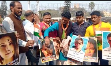 विदेशी सेलेब्रिटी के खिलाफ पटना के कारगिल चौक पर प्रदर्शन |