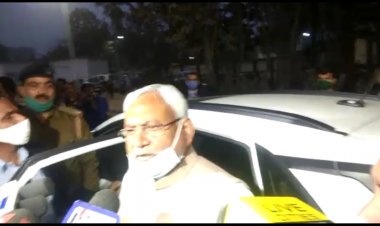 बिहार के मुख्यमंत्री नीतीश कुमार शुक्रवार को दिल्ली के तीन दिवसीय दौरे के बाद शुक्रवार की शाम पटना लौटे I