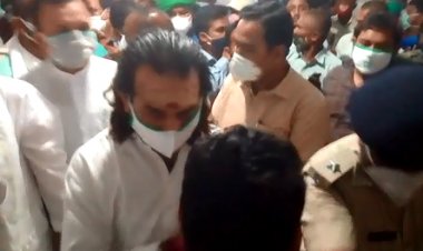 राजद के विधायक और पूर्व स्वास्थ्य मंत्री तेजप्रताप यादव ने कोविड अस्पताल का किया निरीक्षण, अस्पताल के स्टाफ ने जिंदाबाद के नारे लगाये ।