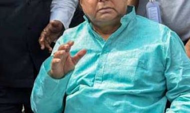 लालू का नया दांव, चारा घोटाला मामले में 77 आरोपियों संग लगाई सुनवाई टालने की गुहार