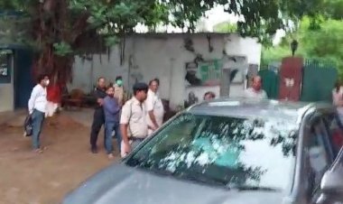 तेजस्वी से मिलने राबड़ी आवास पहुंचे जगदानंद