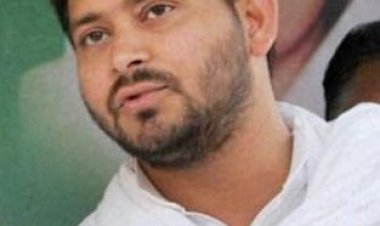 नेताजी सुभाष चंद्र बोस पर गलत ट्वीट कर बुरे फंसे तेजस्वी यादव