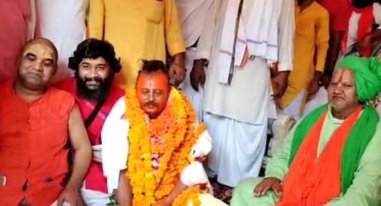 पटना के महावीर मंदिर पर हनुमानगढ़ी पंचों का दावा