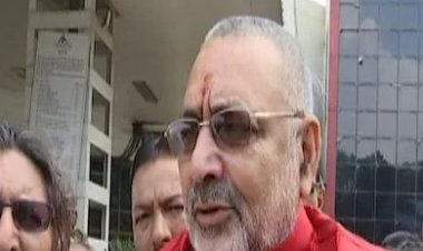 गिरिराज सिंह का ममता बनर्जी पर 'प्रहार', कहा- दुर्गा बनने की कोशिश में मिट जाएंगी 'दीदी'