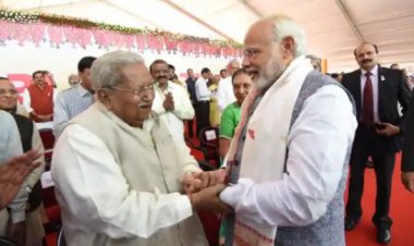 केशुभाई पटेल को मिला पद्म भूषण, उनके इस्तीफे पर सीएम बने थे नरेंद्र मोदी