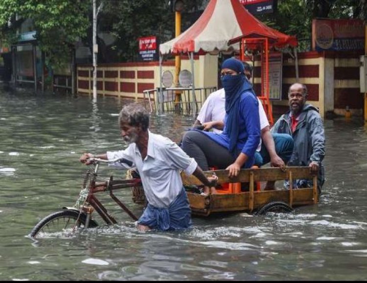 चेन्नई में छह साल के बाद फिर से बारिश का कहर, मकानों में घुसा पानी एनडीआरएफ ने 4 टीमों को किया तैनात