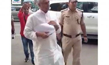 राष्ट्रीय जनता दल द्वारा राबड़ी आवास पर विधायक दल की बुलाई गई बैठक