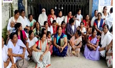 अररिया में नर्सों ने PHC में ताला जड़ दिया 