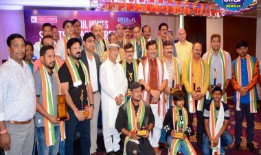 अंशुल होम्स खेल सम्मान समारोह पूर्व रणजी खिलाड़ी सम्मान पाकर हुए गदगद