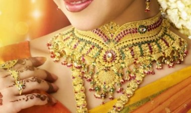 त्योहारों के मौके पर भारत में चढ़ने लगे सोने का दाम...