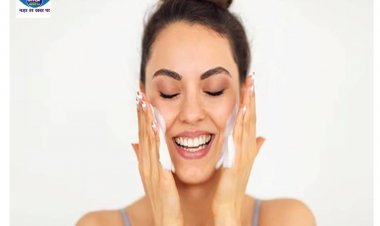 Skin Care: चाहिए चमकदार और खूबसूरत त्वचा, तो अपनाएं इस तरह की परफेक्ट रूटीन