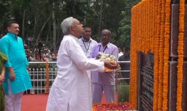 पूर्व मुख्यमंत्री स्व. सत्येंद्र नारायण सिन्हा को सीएम नीतीश ने दी श्रद्धांजलि