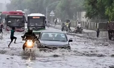 Delhi Weather: दिल्ली में बाढ़ से आफत, अब नोएडा के लिए भी हाई अलर्ट जारी