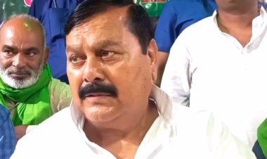 सुरेंद्र यादव ने दिया बड़ा बयान कहा हम I.N.D.I.A गठबंधन के लोग है हिलने वाले नहीं है 