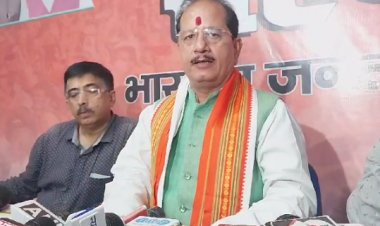 महागठबंधन के एक साल पूरा होने पर विजय सिन्हा ने कसा तंज 