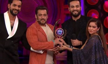 Bigg Boss OTT 2 Winner: अभिषेक को पछाड़ एल्विश यादव ने जीती ट्रॉफी, वाइल्ड कार्ड कंटेस्टेंट बन रच दिया इतिहास