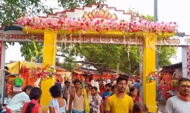 बाढ़ के उमानाथ मंदिर में अंतिम सोमवारी के मौके पर हजारों की संख्या में पहुंचे भक्त