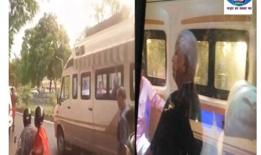 रथ पर सवार हो अचानक RJD दफ्तर पहुंच गए लालू, सरकार से मिली जमीन का लिया जायजा 