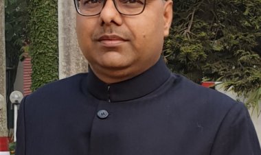 के के पाठक को पटना के डीएम ने दी नसीयत ,बोला मौसम को देखते हुए लूगा फैसला