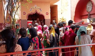 हर हर महादेव के नारों से अजगैवीनाथ धाम हुआ गुंजयमान, हज़ारो शिव भक्तों ने बाबा भोलेनाथ को किया जलार्पण  