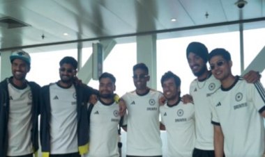IND vs SL: श्रीलंका पहुंची टीम इंडिया, होटल में हुआ जोरदार स्वागत