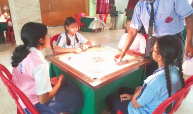 पटना के LMC High School में Zonal Carrom Competition का हुआ आयोजन, छात्राओं ने दिखाई अपनी प्रतिभा