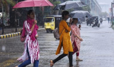 Bihar Weather : बिहार के इन 12 जिलों में बारिश का अ/लर्ट, पटना में भी मिल सकती है लोगो को गर्मी से राहत