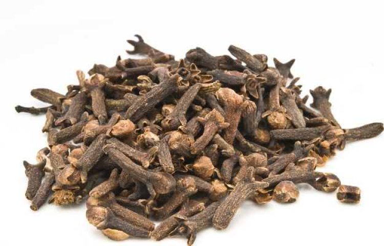 Clove benefits : खाली पेट लौंग खाने के क्या हैं फायदे जानिए यहां और करिए रूटीन में शामिल