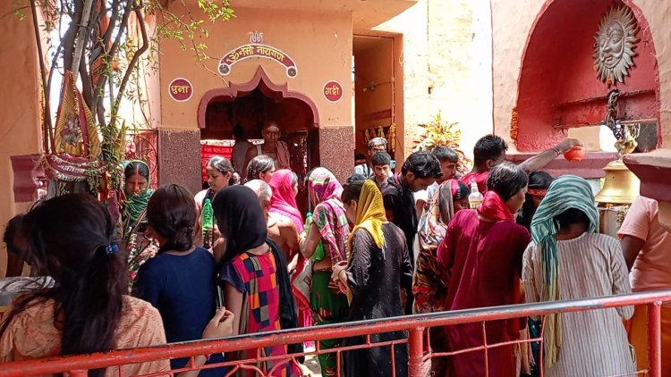 हर हर महादेव के नारों से अजगैवीनाथ धाम हुआ गुंजयमान, हज़ारो शिव भक्तों ने बाबा भोलेनाथ को किया जलार्पण  