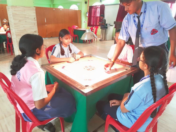 पटना के LMC High School में Zonal Carrom Competition का हुआ आयोजन, छात्राओं ने दिखाई अपनी प्रतिभा