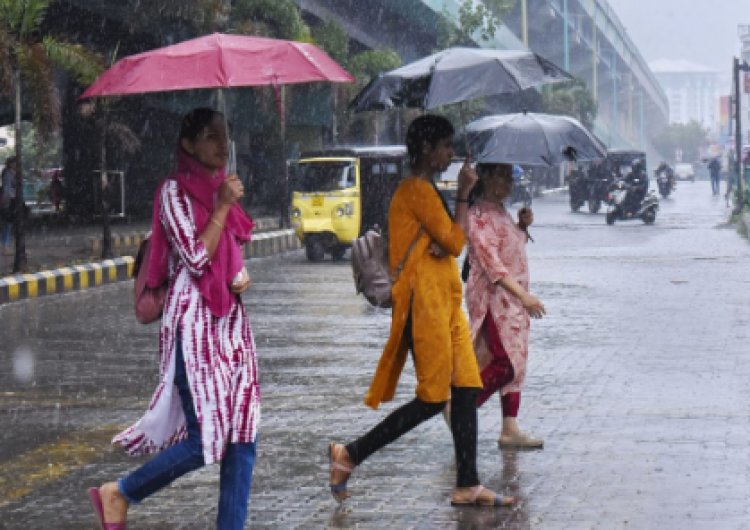 Bihar Weather : बिहार के इन 12 जिलों में बारिश का अ/लर्ट, पटना में भी मिल सकती है लोगो को गर्मी से राहत