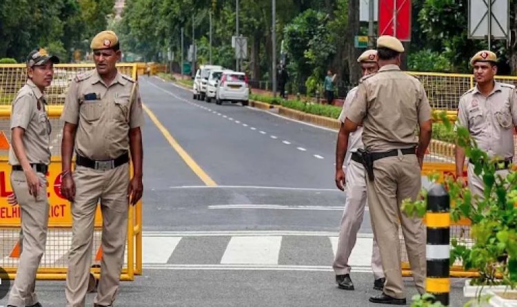 Delhi Traffic Advisory: दिल्ली में स्वतंत्रता दिवस कार्यक्रम की फुल ड्रेस रिहर्सल आज, इन रास्तों पर जाने की न करें गलती