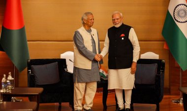 PM मोदी ने बांग्लादेश के मुख्य सलाहकार मोहम्मद यूनुस से की मुलाकात,