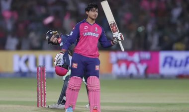 IPL में चमके 14 वर्षीय वैभव सूर्यवंशी, इस महान क्रिकेटर ने दी  जमीन से जुड़े रहने की सलाह