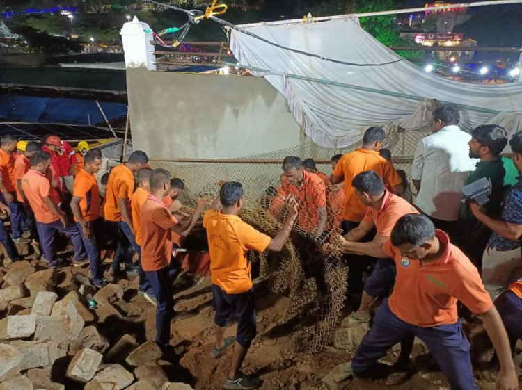विशाखापत्तनम में हादसा, मंदिर में दीवार गिरने से 7 लोगों की मौत; PM मोदी ने जताया शोक, CM नायडू ने दिए जांच के आदेश