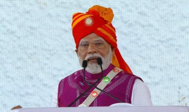 ऑपरेशन सिंदूर के बाद पीएम मोदी का गुजरात दौरा, कहा- पाकिस्तान और आतंकी ठिकानों पर कार्रवाई सिर्फ स्थगित