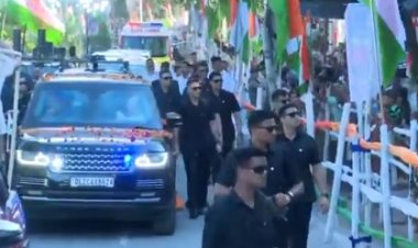 पटना में PM मोदी का मेगा रोड शो, स्वागत के लिए सड़कों पर भारी भीड़ उमड़ी