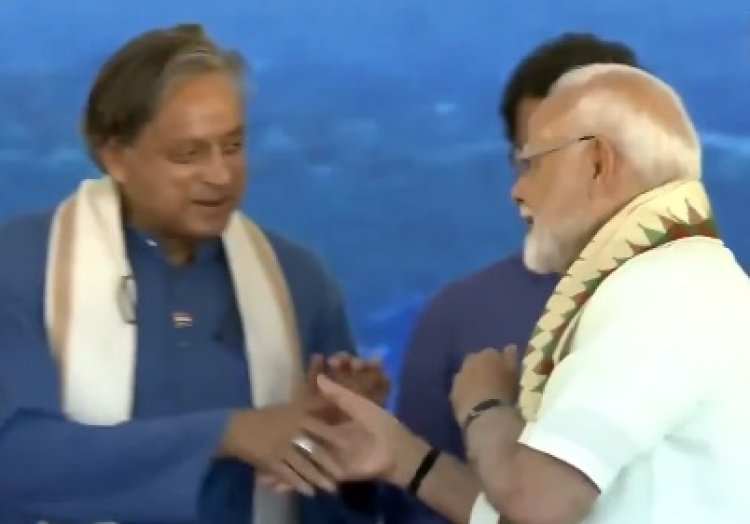 कई लोगों की रातों की नींद उड़ जाएगी, शशि थरूर के साथ मंच साझा कर बोले पीएम मोदी