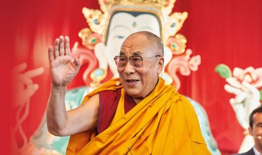 इंद्रधनुष, स्वर्ण कलश या कोई नया संकेत: कैसे चुने जाएंगे अगले दलाई लामा?