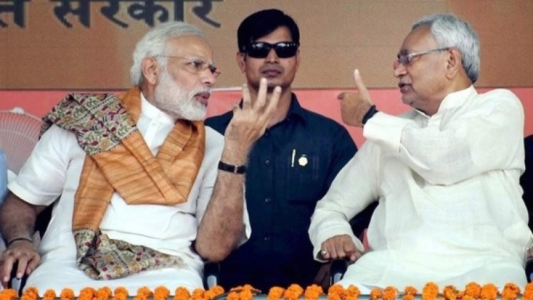 बिहार चुनाव 2025: पीएम मोदी ने नीतीश कुमार को क्यों नहीं बनाया सीएम फेस? RJD ने उठाए बड़े सवाल