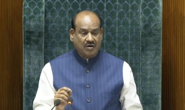 SIR विवाद पर संसद में विपक्ष का हंगामा चौथे दिन भी जारी, स्पीकर ओम बिरला बोले – ‘लाखों लोगों ने आपको मेज थपथपाने के लिए नहीं चुना