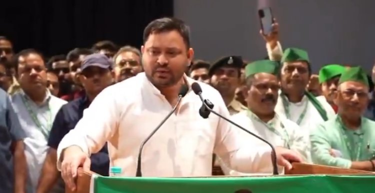 EPIC नंबर विवाद: चुनाव आयोग के नोटिस पर बोले तेजस्वी यादव – इसमें क्या बड़ी बात है?