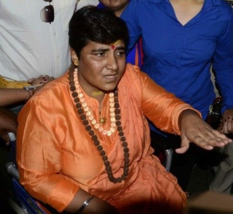मालेगांव केस: बरी होते ही भावुक हुईं साध्वी प्रज्ञा, बोलीं– संत होते हुए भी आतंकवादी कहा गया
