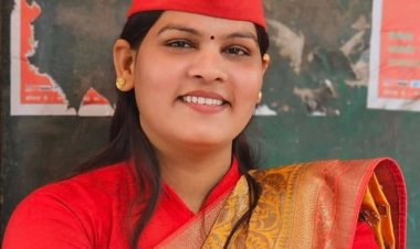 यूपी में स्कूल मर्जर विवाद गहराया: सपा नेता रचना सिंह पर केस, PDA पाठशाला बना सियासी मुद्दा