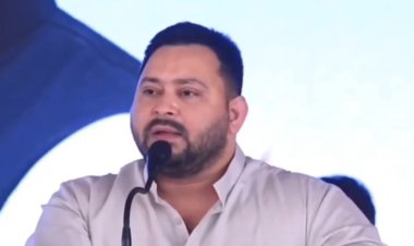 तेजस्वी यादव का भाजपा-चुनाव आयोग पर वार: 'बिहार लोकतंत्र की जननी है, वोट की चोरी नहीं होने देंगे'